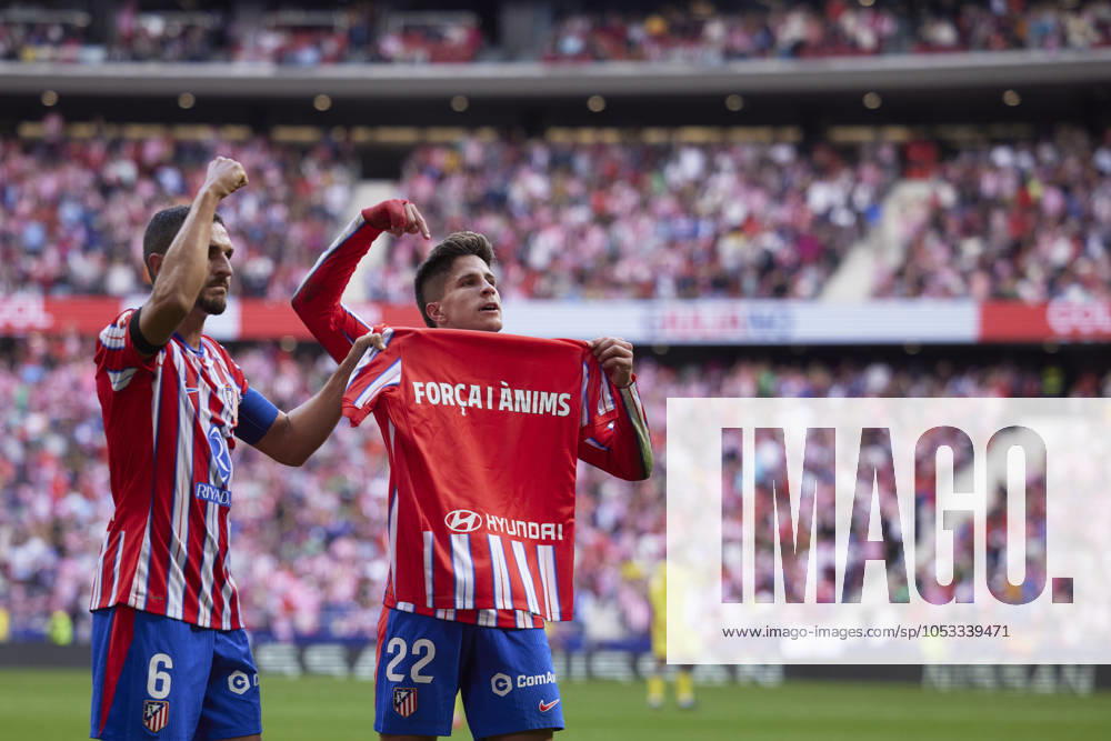 Giuliano Simeone Atletico de Madrid celebrates after scoring his team˜s first goal during the LaLiga match between Atlà tico Madrid and UD Las Palmas at Civitas Metropolitano on November 3, 2024 in Madrid, Spain Photo by Manu Reino DeFodi Images not used in POL SRB CRO FRA GBR NED ITA USA Defodi 071 ATMLPA20241103 017 Defodi-071 not used in POL SRB CRO FRA GBR NED ITA USA