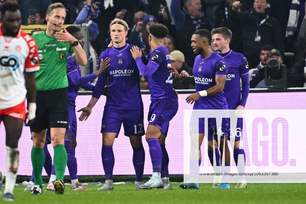 RSC Anderlecht v KV Kortrijk - Jupiler Pro League ANDERLECHT, BELGIUM - NOVEMBER 03 : Dolberg Kasper forward of RSC Anderlecht celebrates scoring a penalty during the Jupiler Pro League match between RSC Anderlecht and KV Kortrijk on November 3, 2024 in Anderlecht, Belgium, 03 11 2024 Anderlecht Belgium