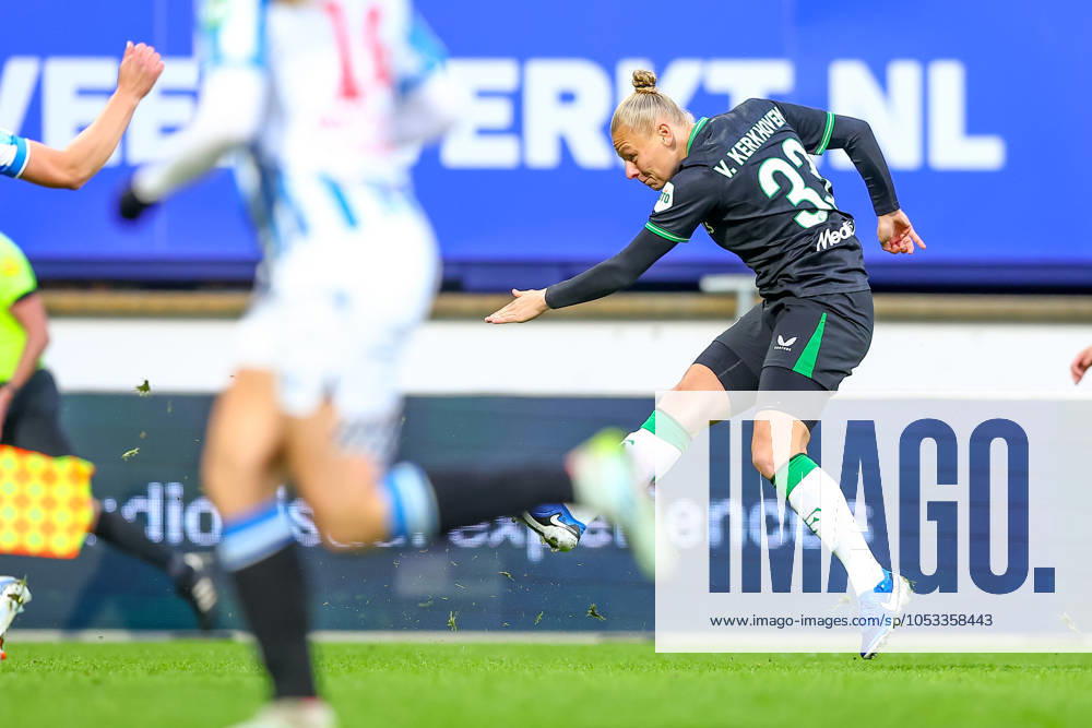 2024-11-02 sc Heerenveen v Feyenoord - Dutch Azerion Womens Eredivisie HEERENVEEN, NETHERLANDS - NOVEMBER 2: Ella Van Kerkhoven of Feyenoord shoots to score during the Dutch Azerion Womens Eredivisie match between sc Heerenveen and Feyenoord at Abe Lenstra Stadion on November 2, 2024 in Heerenveen, Netherlands. (Photo by Pieter van der Woude BSR Agency) Heerenveen Netherlands Content not available for redistribution in The Netherlands directly or indirectly through any third parties.