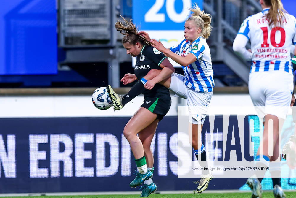 2024-11-02 sc Heerenveen v Feyenoord - Dutch Azerion Womens Eredivisie HEERENVEEN, NETHERLANDS - NOVEMBER 2: Tess Van Bentem of Feyenoord is challenged by Eef Kerkhof of sc Heerenveen during the Dutch Azerion Womens Eredivisie match between sc Heerenveen and Feyenoord at Abe Lenstra Stadion on November 2, 2024 in Heerenveen, Netherlands. (Photo by Pieter van der Woude BSR Agency) Heerenveen Netherlands Content not available for redistribution in The Netherlands directly or indirectly through any third parties.