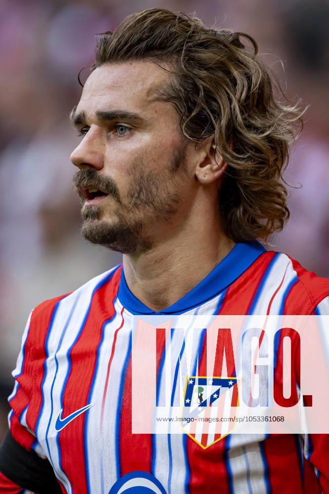 Atletico de Madrid vs UD Las Palmas - La Liga EA Sports 2024 25 Antoine Griezmann of Atletico de Madrid seen during the La Liga EA Sports 2024 25 football match between Atletico de Madrid and UD Las Palmas at Estadio Riyadh Air Metropolitano on November 03, 2024 in Madrid, Spain. Madrid Estadio Riyadh Air Metropolitan Madrid Spain