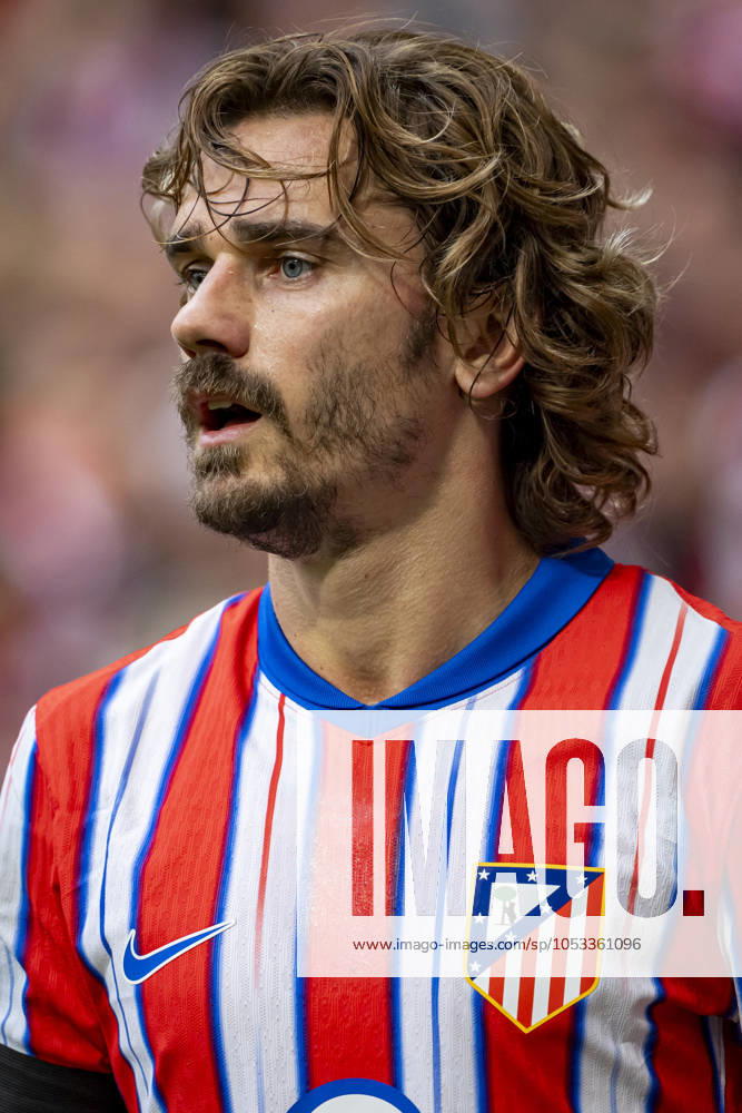 Atletico de Madrid vs UD Las Palmas - La Liga EA Sports 2024 25 Antoine Griezmann of Atletico de Madrid seen during the La Liga EA Sports 2024 25 football match between Atletico de Madrid and UD Las Palmas at Estadio Riyadh Air Metropolitano on November 03, 2024 in Madrid, Spain. Madrid Estadio Riyadh Air Metropolitan Madrid Spain