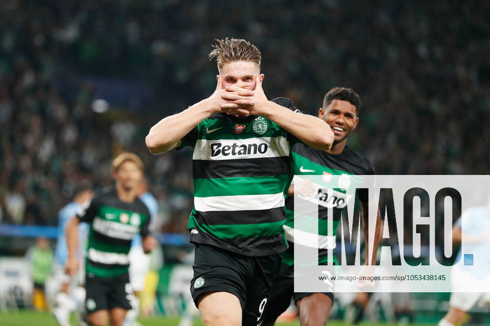 Viktor Gyokeres (SportingCP), NOVEMBER 5, 2024 - Football Soccer : Gyokeres celebrate after his goal during UEFA Champions League League phase match day 4 between Sporting Clube de Portugal 4-1 Manchester City at the Estadio Jose Alvalade in Lisbon, Portugal. Noxthirdxpartyxsales (272402968)