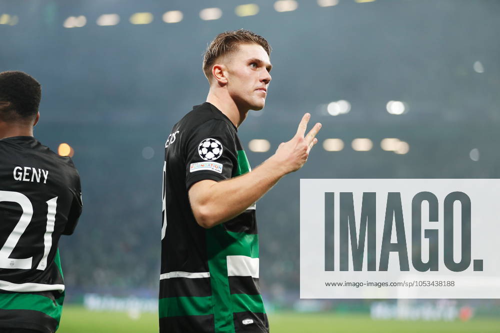 Viktor Gyokeres (SportingCP), NOVEMBER 5, 2024 - Football Soccer : Gyokeres celebrate after his hat-trick during UEFA Champions League League phase match day 4 between Sporting Clube de Portugal 4-1 Manchester City at the Estadio Jose Alvalade in Lisbon, Portugal. Noxthirdxpartyxsales (272403001)