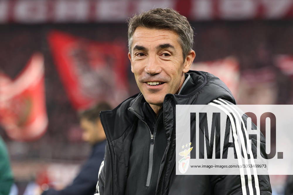 Munich, Alianz Arena UEFA Champions League 2024 25 on 6 11 2024 Matchday 4 FC Bayern Munich SL Benfica v l , Coach Head Coach Bruno Lage S L Benfica