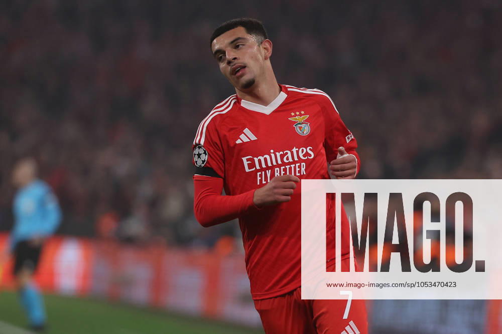 Munich, Alianz Arena UEFA Champions League 2024 25 am 6 11 2024 Matchday 4 FC Bayern München SL Benfica v l , Zeki Amdouni S L Benfica enttaeuscht, enttaeuscht Blickend, dissapointed, traurig, frustiert, frust, gefrustet