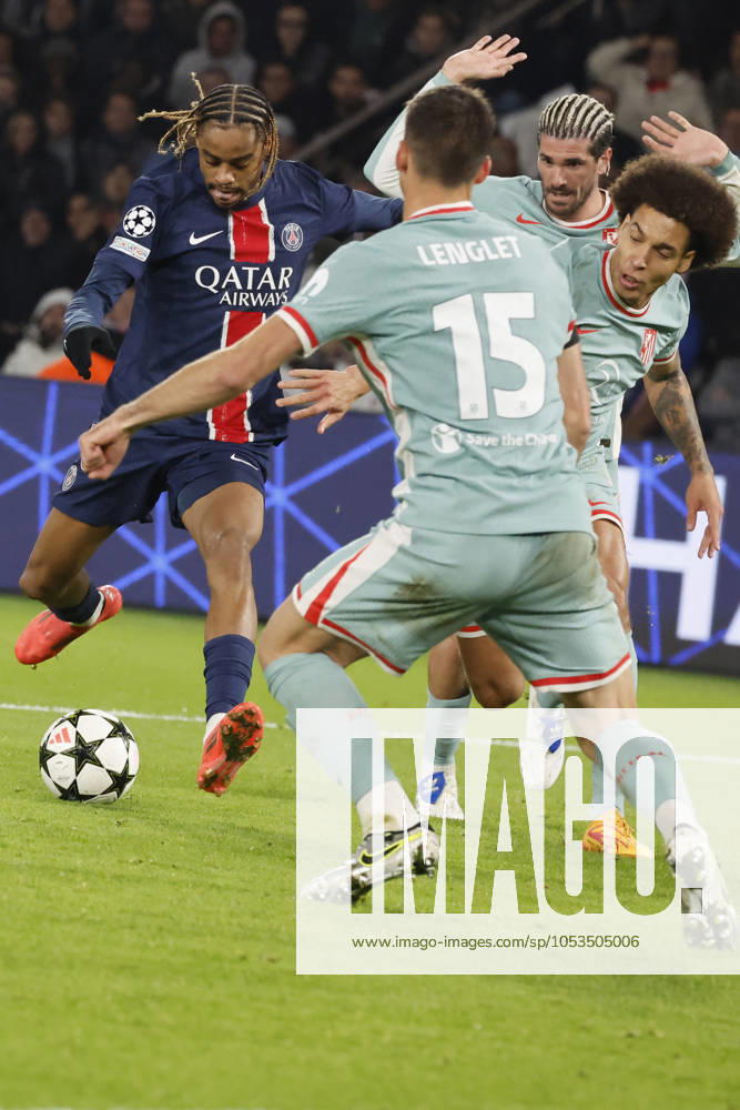Football : PSG - Atletico Madrid (1-2). 6 Novembre 2024 - Paris, France : PSG vs Atletico Madrid dans la premiere phase de la Ligue des Champions de football. Atleico Madrid bat PSG 2-1. Bradley Barcola (Paris en maillot bleu) ici en action. (Photo Henri Szwarc Starface) 311231 2024-11-06 Paris France