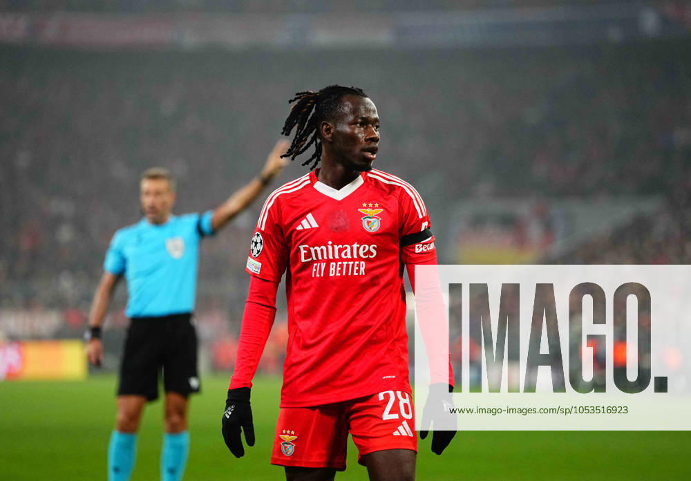 November 06 2024: Issa Kabore of Benfica controls the ball during a Champions League Round 4 game, Bayern Munich versus Benfica, at Allianz Areana, Munich, Germany. CSM Munich Germany - ZUMAc04_ 20241106_zma_c04_391