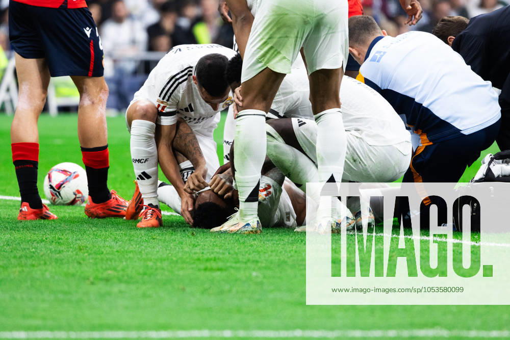 Real Madrid CF vs CA Osasuna - LaLiga EA Sports MADRID, SPAIN, NOVEMBER 9: Eder Militao of Real Madrid CF after injured during the LaLiga EA Sports match between Real Madrid CF and CA Osasuna at Estadio Santiago Bernabeu on November 9, 2024 in Madrid, Spain. Madrid Estadio Santiago Bernabeu Madrid Spain