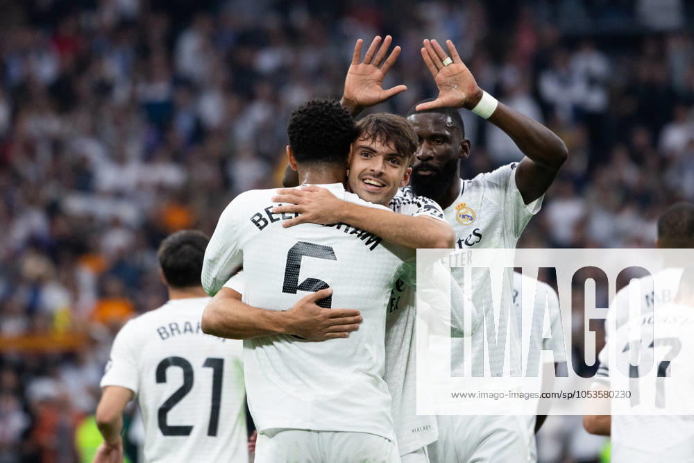 Real Madrid CF vs CA Osasuna - LaLiga EA Sports MADRID, SPAIN, NOVEMBER 9: Jude Bellingham of Real Madrid CF celebrating with Raul Asencio of Real Madrid CF after scoring his goal during the LaLiga EA Sports match between Real Madrid CF and CA Osasuna at Estadio Santiago Bernabeu on November 9, 2024 in Madrid, Spain. Madrid Estadio Santiago Bernabeu Madrid Spain