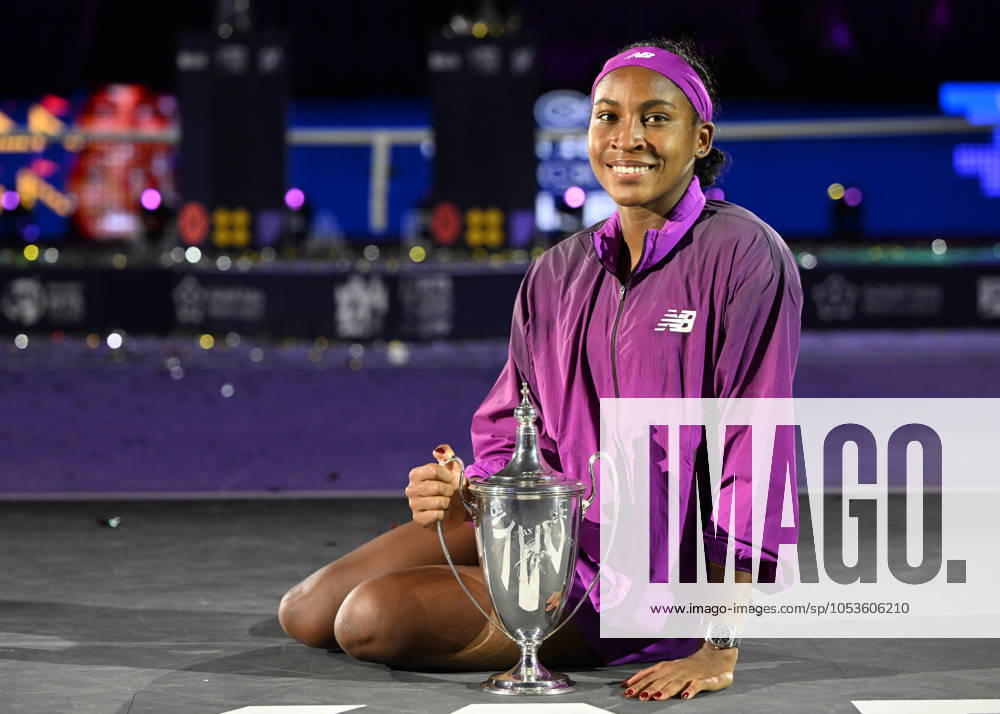 WTA, Tennis Damen Finals 2024 - Day 8 RIYADH, SAUDI ARABIA - NOVEMBER 09: Coco Gauff of USA celebrates after winning the Final match against Quinwen Zheng of China on Day 8 of the 2024 WTA Finals, part of the Hologic WTA Tour, held at King Saud University Indoor Arena, on November 09, 2024, in Riyadh, Saudi Arabia. Riyadh Saudi Arabia