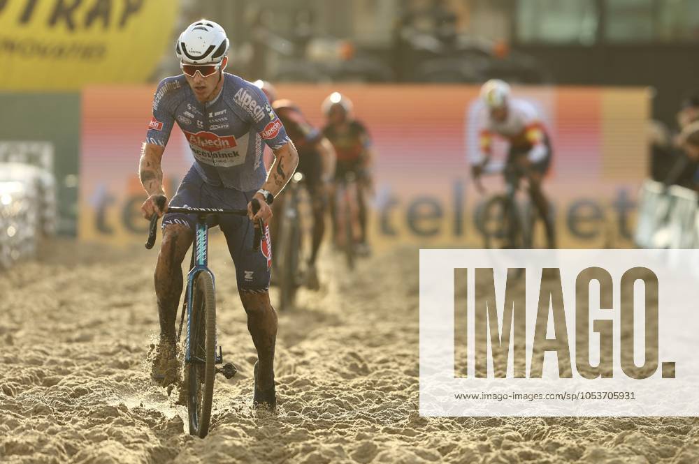 Belgian Niels Vandeputte pictured in action during the men s elite race at the Jaarmarktcross cyclocross cycling event in Niel, race 3 8 of the Superprestige competition, Monday 11 November 2024. DAVIDxPINTENS x105184351x