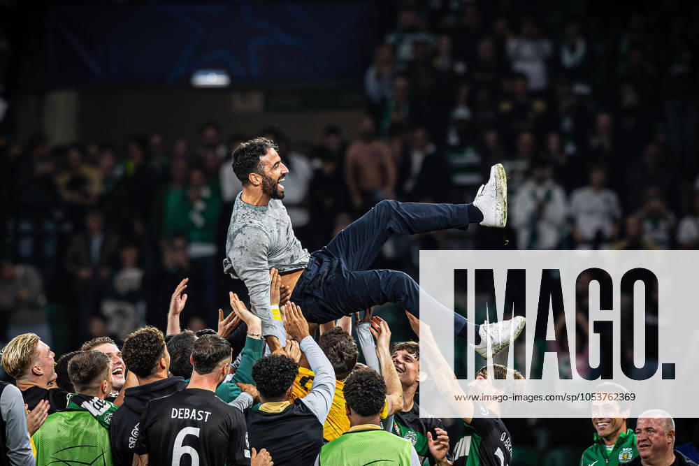 Sporting CP Vs Manchester City in Lisboa - 05 Nov 2024 Ruben Amorim, Head Coach of Sporting CP, is thrown into the air by his players to celebrate his last home match as manager at the end of the UEFA Champions League 2024 25 League Phase MD4 match between Sporting Clube de Portugal and Manchester City at Estadio Jose Alvalade. (Final score: Sporting CP 4 - 1 CF Manchester City) Lisboa Portugal