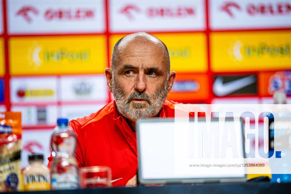 PORTO, ESTADIO DO DRAGAO, PILKA NOZNA (FOOTBALL), LIGA NARODOW UEFA 2024 ( UEFA NATIONAL LEAGUE 2024), MECZ PORTUGALIA - POLSKA ( PORTUGAL - POLAND ) KONFERENCJA I TRENING REPREZANTACJI PRZED MECZEM NZ MICHAL PROBIERZ FOTO LUKASZ SKWIOT CYFRASPORT NEWSPIX.PL --- Newspix.pl 20241114CSLS006