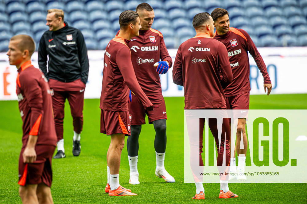 PORTO, ESTADIO DO DRAGAO, PILKA NOZNA (FOOTBALL), LIGA NARODOW UEFA 2024 ( UEFA NATIONAL LEAGUE 2024), MECZ PORTUGALIA - POLSKA ( PORTUGAL - POLAND ) KONFERENCJA I TRENING REPREZANTACJI PRZED MECZEM NZ KACPER URBANSKI LUKASZ SKORUPSKI PIOTR ZIELINSKI BARTOSZ BERESZYNSKI FOTO LUKASZ SKWIOT CYFRASPORT NEWSPIX.PL --- Newspix.pl 20241114CSLS014