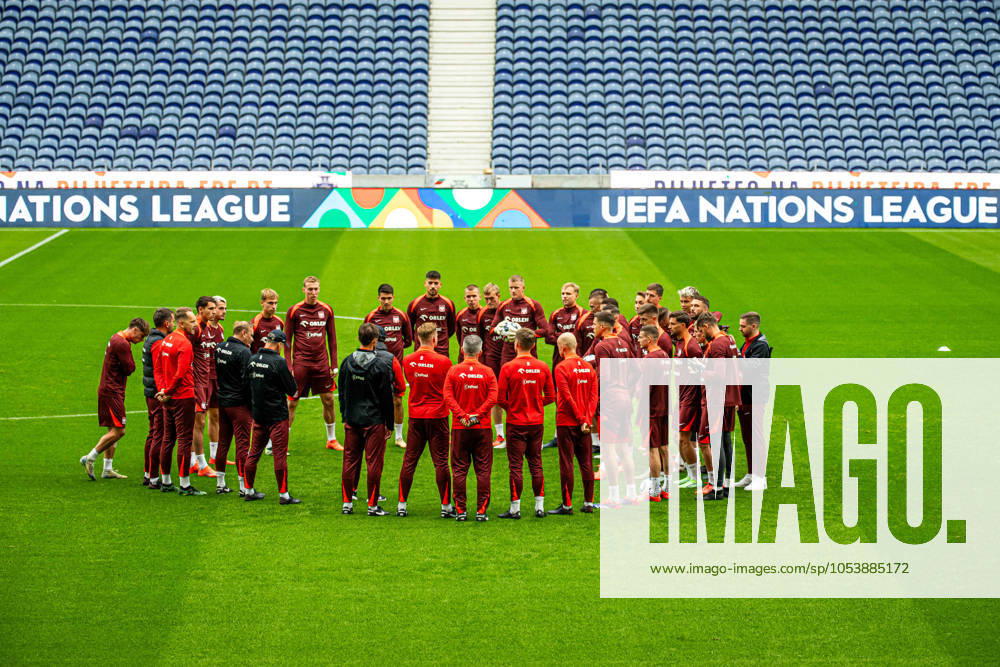 PORTO, ESTADIO DO DRAGAO, PILKA NOZNA (FOOTBALL), LIGA NARODOW UEFA 2024 ( UEFA NATIONAL LEAGUE 2024), MECZ PORTUGALIA - POLSKA ( PORTUGAL - POLAND ) KONFERENCJA I TRENING REPREZANTACJI PRZED MECZEM NZ trening Reprezentacji Polski MICHAL PROBIERZ FOTO LUKASZ SKWIOT CYFRASPORT NEWSPIX.PL --- Newspix.pl 20241114CSLS018