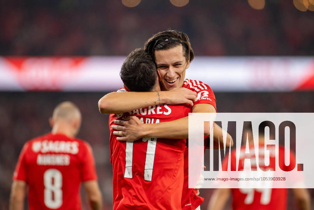 ANGEL DI MARIA from SL Benfica seen celebrating his goal with his teammate ALVARO CARRERAS during the Liga Portugal Betclic 2024 25 match between SL Benfica and FC Porto at Estadio da Luz on November 10, 2024 in Lisboa, Portugal. Final score: SL Benfica 4:1 FC Porto Lisbon Portugal Lisboa Portugal - ZUMA Bet 20241110_spo_l192_004