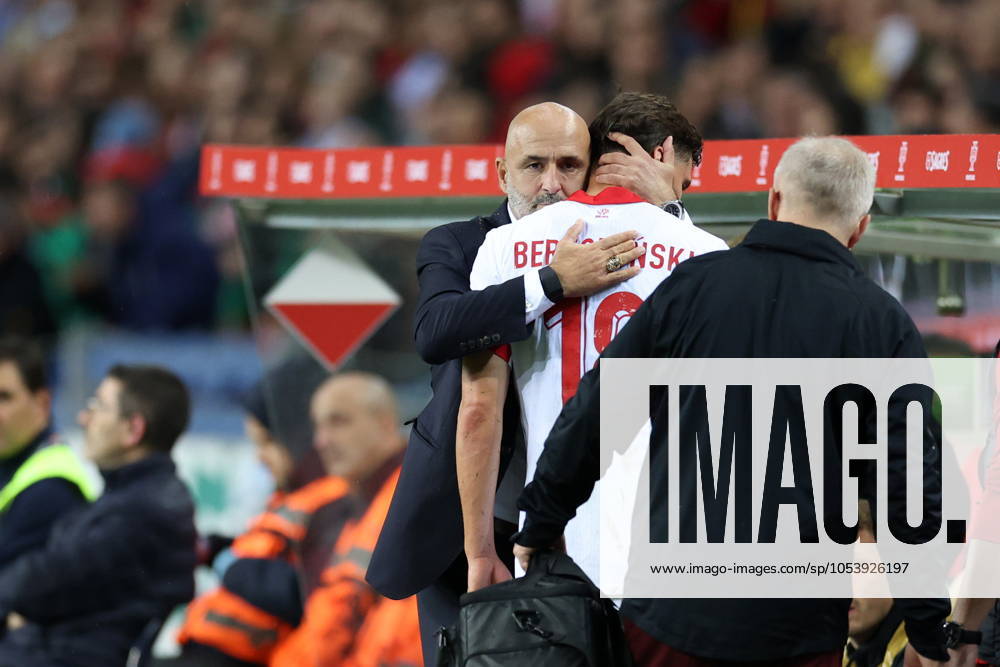 PORTO 15.11.2024 MECZ 5. KOLEJKA GRUPA A1 LIGA NARODOW SEZON 2024 25: PORTUGALIA - POLSKA --- UEFA NATIONS LEAGUE FOOTBALL MATCH: PORTUGAL - POLAND MICHAL PROBIERZ BARTOSZ BERESZYNSKI FOT. PIOTR KUCZA FOTOPYK NEWSPIX.PL --- newspix.pl