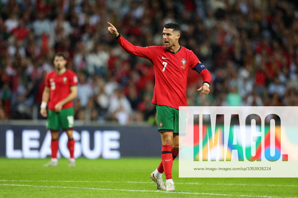 PORTO 15.11.2024 MECZ 5. KOLEJKA GRUPA A1 LIGA NARODOW SEZON 2024 25: PORTUGALIA - POLSKA --- UEFA NATIONS LEAGUE FOOTBALL MATCH: PORTUGAL - POLAND CRISTIANO RONALDO FOT. PIOTR KUCZA FOTOPYK NEWSPIX.PL --- newspix.pl