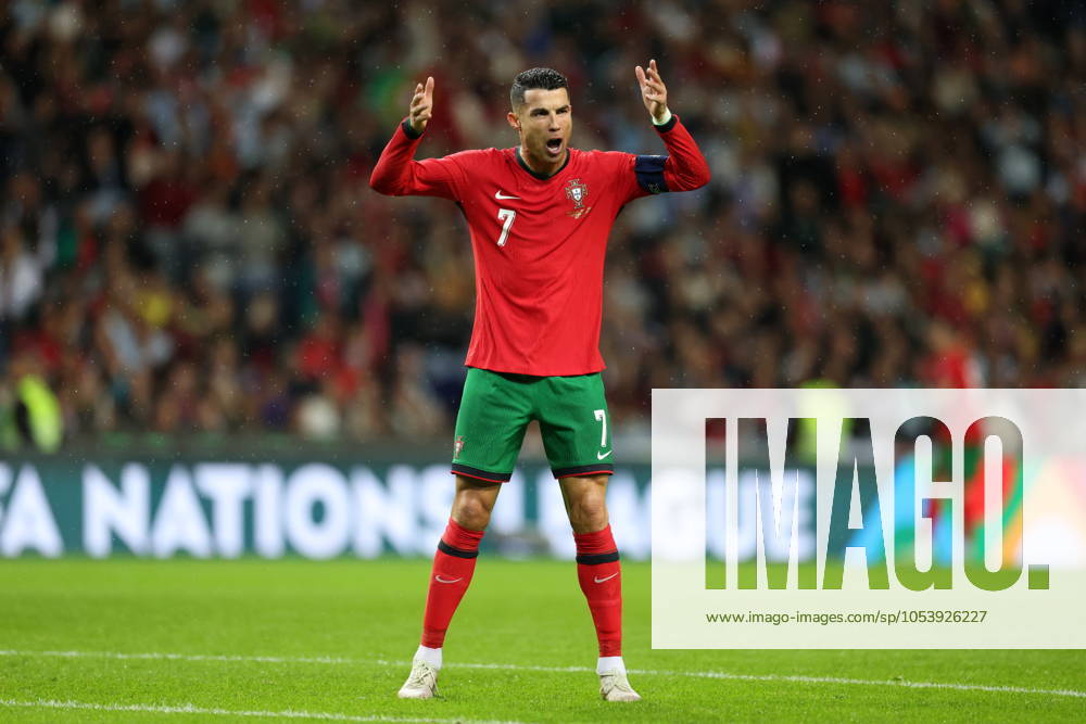 PORTO 15.11.2024 MECZ 5. KOLEJKA GRUPA A1 LIGA NARODOW SEZON 2024 25: PORTUGALIA - POLSKA --- UEFA NATIONS LEAGUE FOOTBALL MATCH: PORTUGAL - POLAND CRISTIANO RONALDO FOT. PIOTR KUCZA FOTOPYK NEWSPIX.PL --- newspix.pl