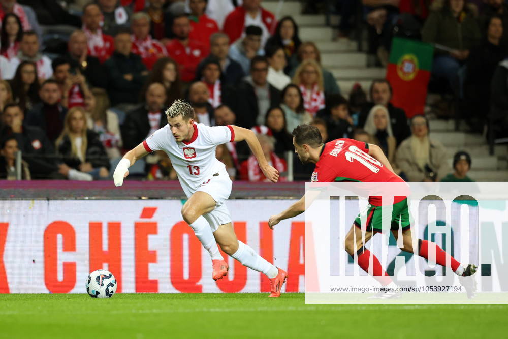 PORTO 15.11.2024 MECZ 5. KOLEJKA GRUPA A1 LIGA NARODOW SEZON 2024 25: PORTUGALIA - POLSKA --- UEFA NATIONS LEAGUE FOOTBALL MATCH: PORTUGAL - POLAND JAKUB KAMINSKI BERNARDO SILVA FOT. PIOTR KUCZA FOTOPYK NEWSPIX.PL --- newspix.pl