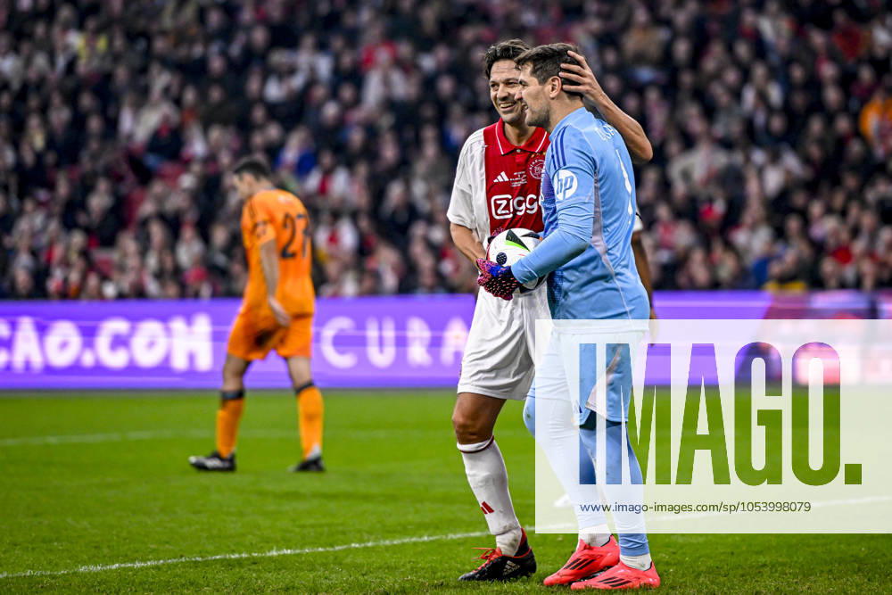 AFC Ajax Amsterdam legend player Jari Litmanen, Real Madrid CF legend goalkeeper Iker Casillas, during the match Ajax Legends Real Madrid Legends at the Johan Cruijff ArenA for the Dutch eredivisie season 2024 2025 in AMSTERDAM, Netherlands on 17 november 2024, photo by Stefan Koops EYE4images DeFodi Images not used in POL SRB CRO FRA GBR NED ITA USA Defodi 746 200953 Defodi-746 not used in POL SRB CRO FRA GBR NED ITA USA