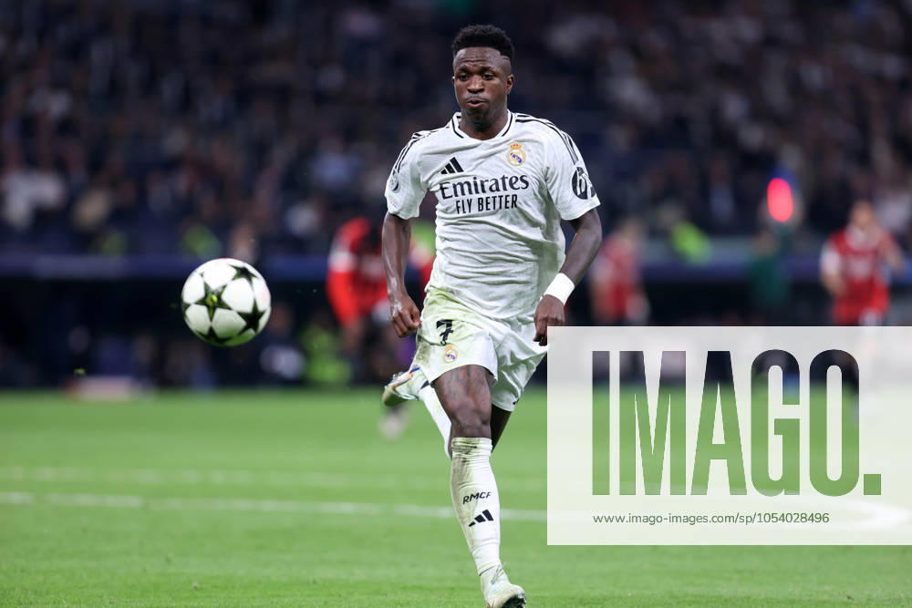 VINICIUS JUNIOR JR VINI JR, Champions League 2024-25, Real Madrid-Milan 1-3, azione, action, single shot CHAMPIONS LEAGUE 2024-25 REAL MADRID-MILAN 1-3