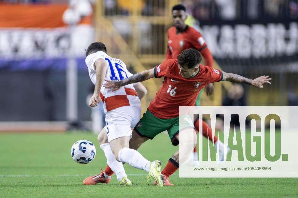 Nations League - League A, Group A1 - Croatia vs Portugal 1:1. - On photo Croatian Martin Baturina 16 and Portuguese Otavio 16. Split Croatia - ZUMALEAG 20241118_mda_p210_428