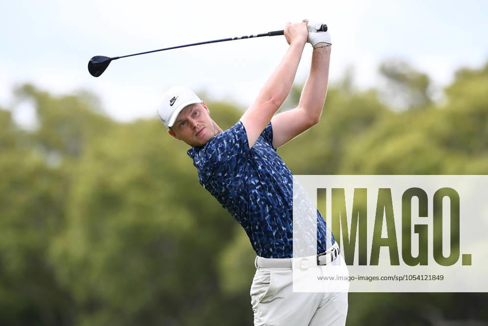 GOLF AUSTRALIAN PGA, Golf Herren Cameron Davis of Australia plays a shot during the Australian PGA Championship at Royal Queensland Golf Club in Brisbane, Saturday, November 23, 2024. ( NO ARCHIVING, , NO USE IN BOOKS WITHOUT CONSENT BRISBANE QUEENSLAND AUSTRALIA