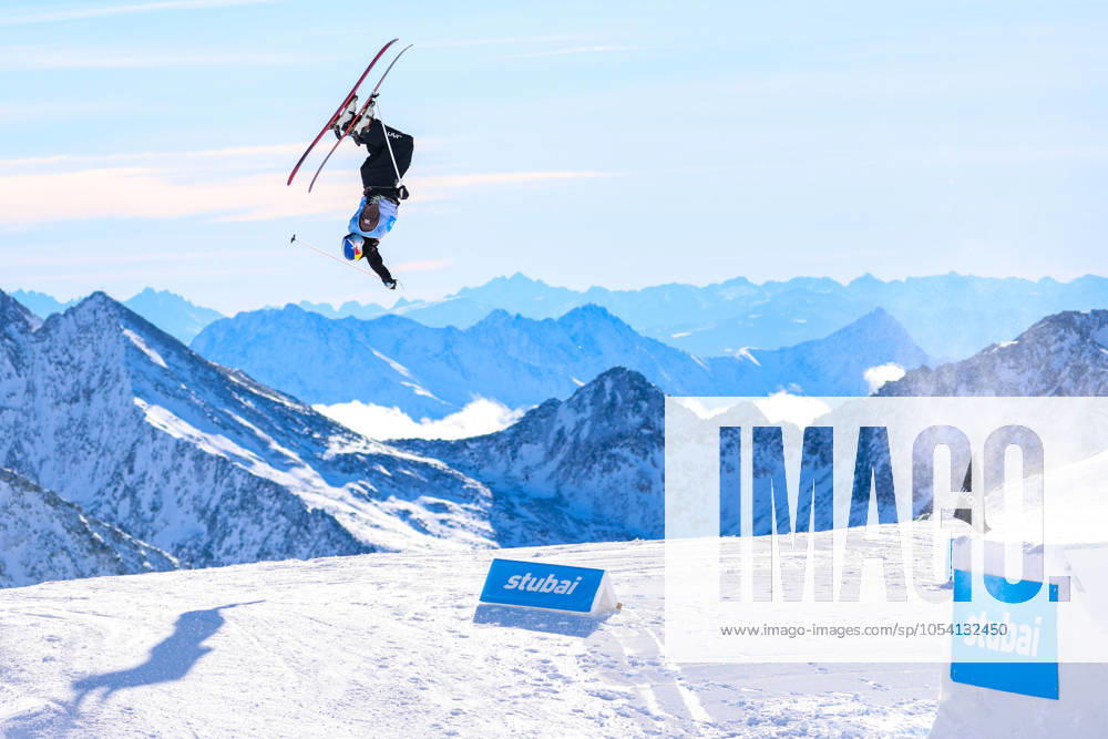 KW47 FREESTYLE SKIING - FIS WC Slopestyle Stubai NEUSTIFT,AUSTRIA,23.NOV.24 - FREE SKI, FREESTYLE SKIING - FIS Freeski Slopestyle World Cup, men. Image shows Matej Svancer (AUT). GEPAxpictures xMathiasxMandl