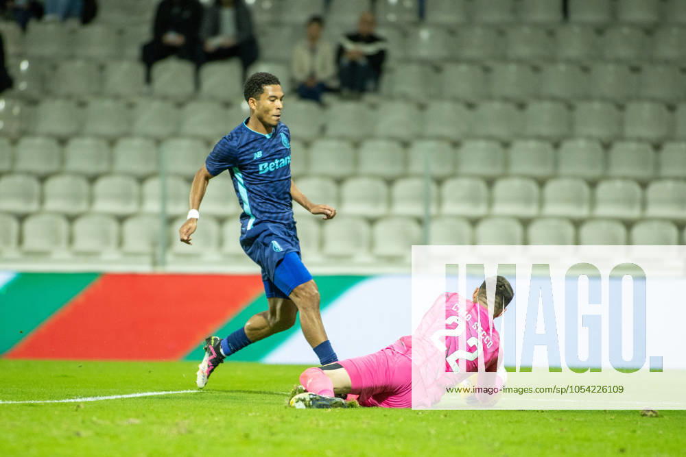 NAMASO from FC Porto seen on action during the TaoÂßa de Portugal 2024 25 match between Moreirense FC and FC Porto at EstoÂ¡dio Comendador Joaquim de Almeida Freitas on October 19, 2024 in Moreira de CoÂ³negos, Portugal. Moreira De CoÂ³Negos Portugal - ZUMAl192 20241124_zsp_l192_007