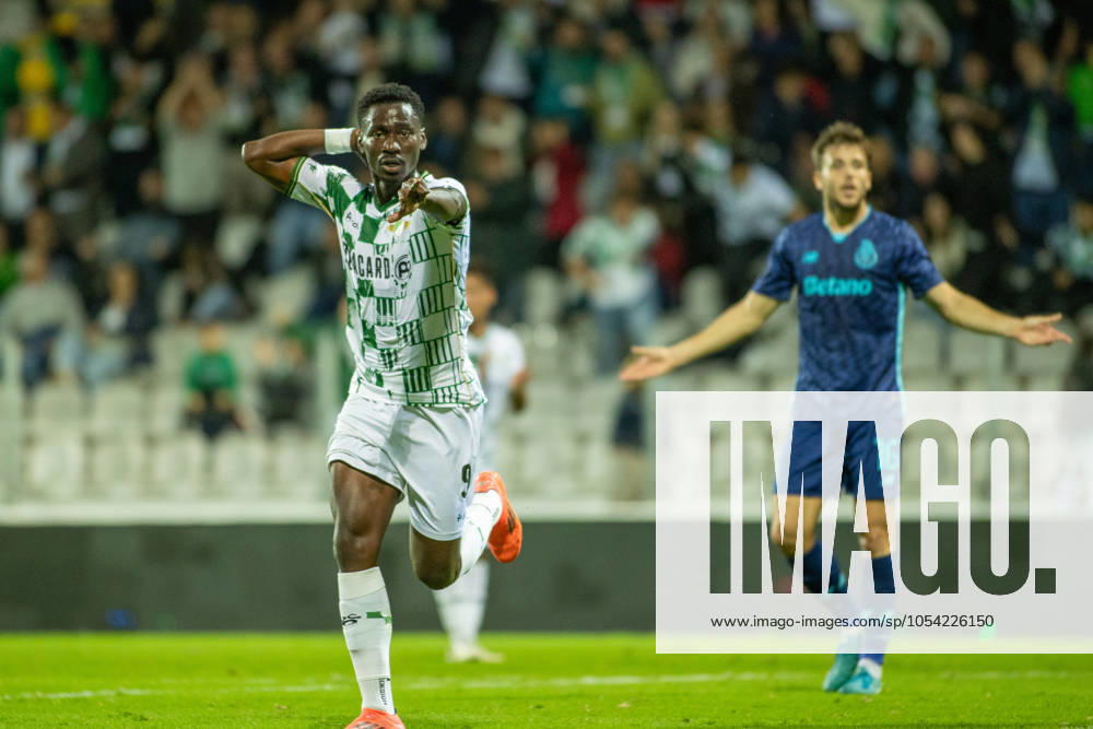 LUIS ASUE from Moreirense FC celebrating his goal during the TaoÂßa de Portugal 2024 25 match between Moreirense FC and FC Porto at Esto¡dio Comendador Joaquim de Almeida Freitas on October 19, 2024 in Moreira de Co³negos, Portugal. Moreira De Co³Negos Portugal - ZUMAl192 20241124_zsp_l192_012