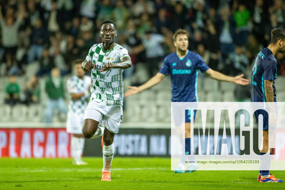 LUIS ASUE from Moreirense FC celebrating his goal during the TaoÂßa de Portugal 2024 25 match between Moreirense FC and FC Porto at EstoÂ¡dio Comendador Joaquim de Almeida Freitas on October 19, 2024 in Moreira de CoÂ³negos, Portugal. Moreira De CoÂ³Negos Portugal - ZUMAl192 20241124_zsp_l192_023