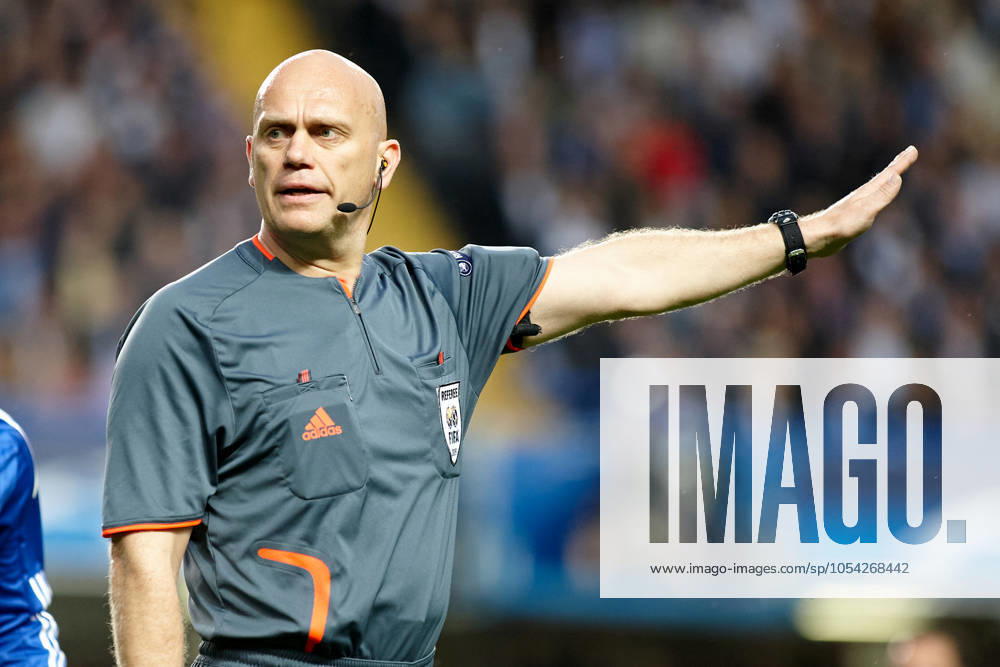 Chelsea FC v FC Barcelona, Barca - UEFA Champions League UEFA appoints match referee Tom Henning Ovrebo, who gestures during the UEFA Champions League 2008-09 semi-final second leg soccer match between Chelsea and Barcelona at Stamford Bridge in London, England, United Kingdom, on May 6, 2009. London London England
