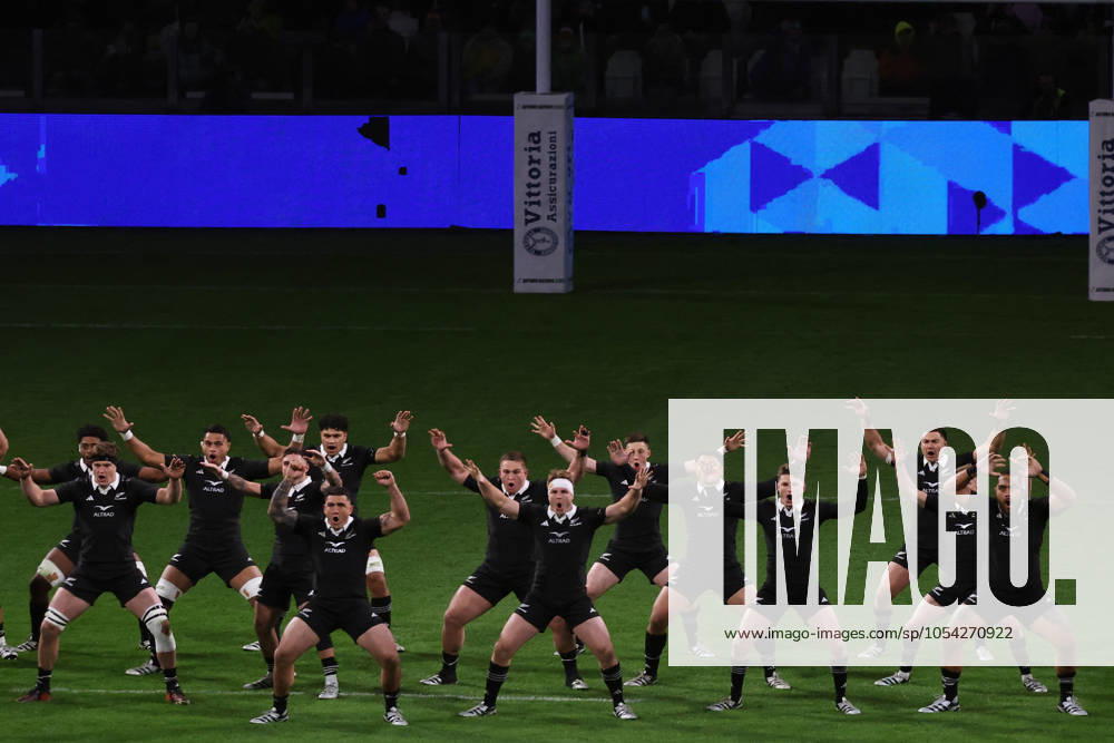 RUGBY - Autumn Nations Series - Italy vs New Zealand The Haka dance of All Blacks team during Italy vs New Zealand, Autumn Nations Series rugby match in Turin, Italy, November 23 2024 Turin Italy