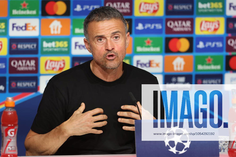Coach Luis Enrique Paris Portraet, Portrait, Press conference, Football FC Bayern Munich Paris Saint Germain UEFA Champions League 26 11 2024 Allianz Arena PHOTO Mladen Lackovic LakoPress