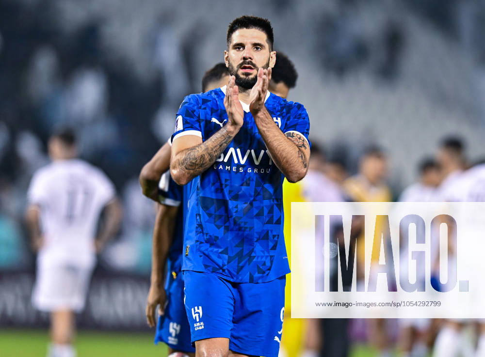 AFC CHAMPIONS LEAGUE ELITE, AL SADD SC (QTR) V AL HILAL SFC (KSA) Aleksandar Mitrovic of Al Hilal SFC applauds the fans after the AFC Champions League elite west football match between Qatar s Al Sadd SC and Saudi Arabia s Al Hilal SFC at Jassim Bin Hamad Stadium in Doha, Qatar, on November 26, 2024 DOHA Qatar