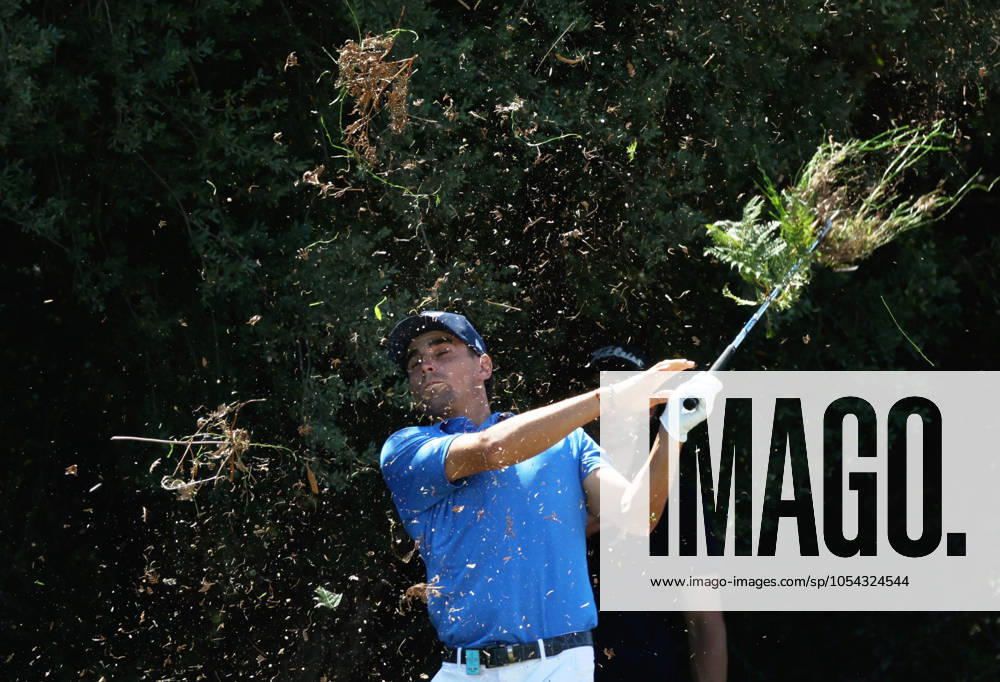 KW48 GOLF AUSTRALIAN OPEN, Chilean professional golfer Joaquin Niemann shoots on hole 14 of the ISPS HANDA Australian Open at Kingston Heath Golf Club in Melbourne, Thursday, November 28, 2024. ( NO ARCHIVING, , NO USE IN BOOKS WITHOUT CONSENT MELBOURNE VICTORIA AUSTRALIA