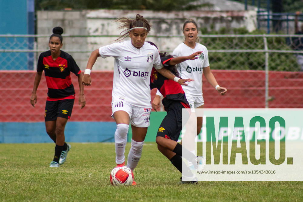 Santos x Copinha Feminina SÃO PAULO, SP - 28.11.2024: SANTOS X SPORT COPINHA FEMININA - Ana Barboza (Santos) during the match between Santos and Sport, valid for the first round of the Copinha Feminina and held on Thursday afternoon (28) at the Nicolau Alayon Stadium in São Paulo, SP. (Photo: Rodilei Morais Fotoarena) x2657668x RodileixMorais