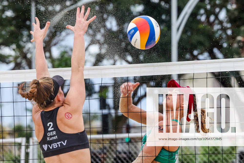 KW48 (241129) -- LAGUNA PROVINCE, Nov. 29, 2024 -- Hailey Harward (R) of the United States competes against Lea Sophie Kunst of Germany during the women s pool E match between the United States and Germany at the 2024 Volleyball World Beach Pro Tour Challenge in Laguna Province, the Philippines, Nov. 29, 2024. ) (SP)PHILIPPINES-LAGUNA PROVINCE-VOLLEYBALL WORLD BEACH PRO TOUR CHALLENGE RouellexUmali