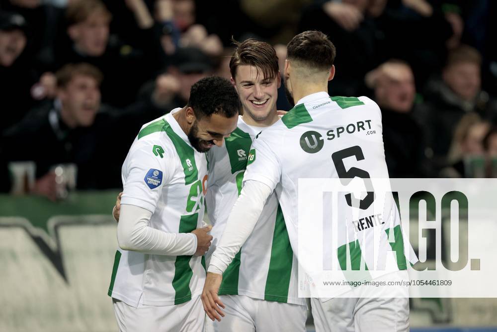 GRONINGEN - Stije Resink of FC Groningen celebrates the 2-0 during the Dutch Eredivisie match between FC Groningen and Willem II at Euroborg stadium on Nov. 30, 2024 in Groningen, Netherlands. ANP JEROEN PUTMANS Dutch Eredivisie 2024 25 ANPxSportx IVx 514594314 originalFilename: 514594314