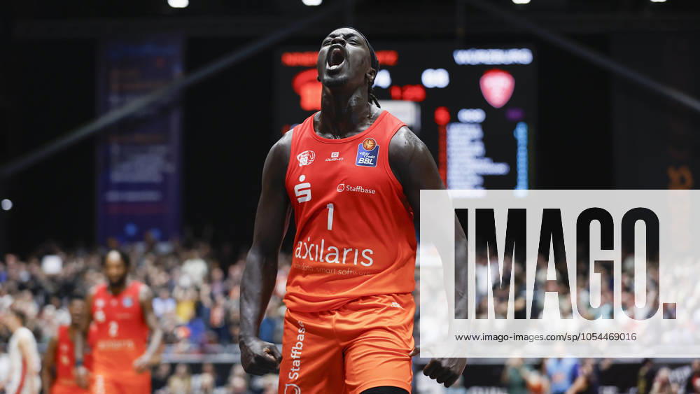 In the picture Aher Uguak NINERS Chemnitz, 1 , cheering after his important 3 point shot 30 11 2024, NINERS Chemnitz vs FIT One Wuerzburg Baskets, easyCredit BBL, Matchday 10, Germany, Chemnitz, Messe Chemnitz,