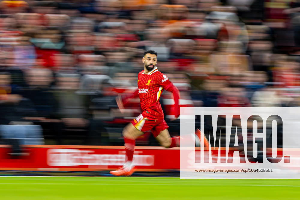 Football - FA Premier League - Liverpool FC v Manchester City FC LIVERPOOL, ENGLAND - Sunday, December 1, 2024: Liverpool s Mohamed Salah during the FA Premier League match between Liverpool FC and Manchester City FC at Anfield. (Photo by David Rawcliffe Propaganda) LIVERPOOL Anfield MERSEYSIDE ENGLAND