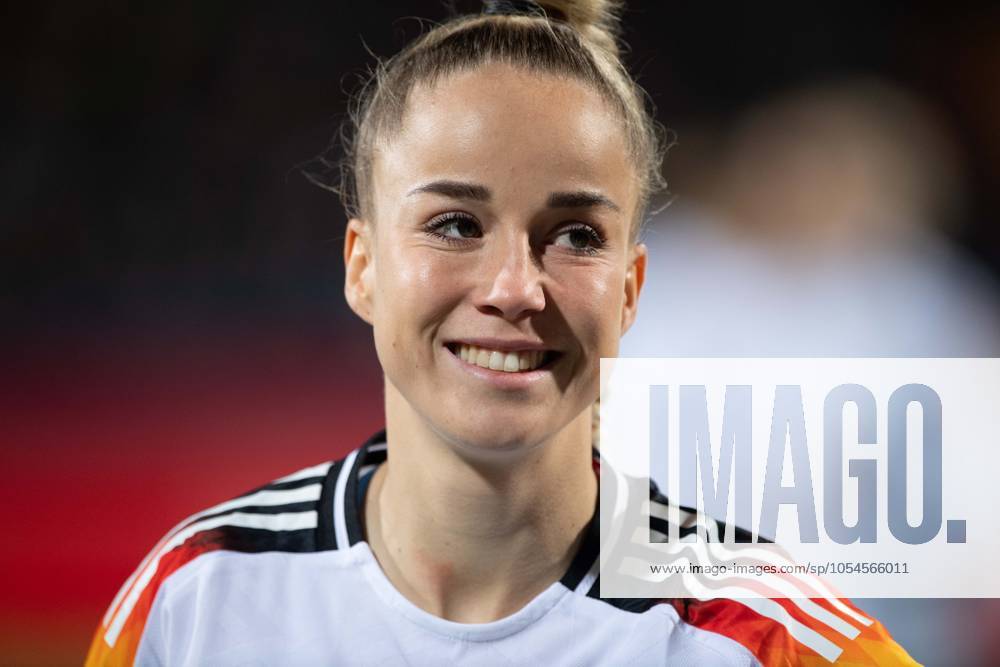 Giulia GWINN GER , portrait, portrait, portrait, cropped single image, single motif, womens national soccer match, Germany GER Italy ITA 1 2, on 02 12 2024 in Bochum Germany Â