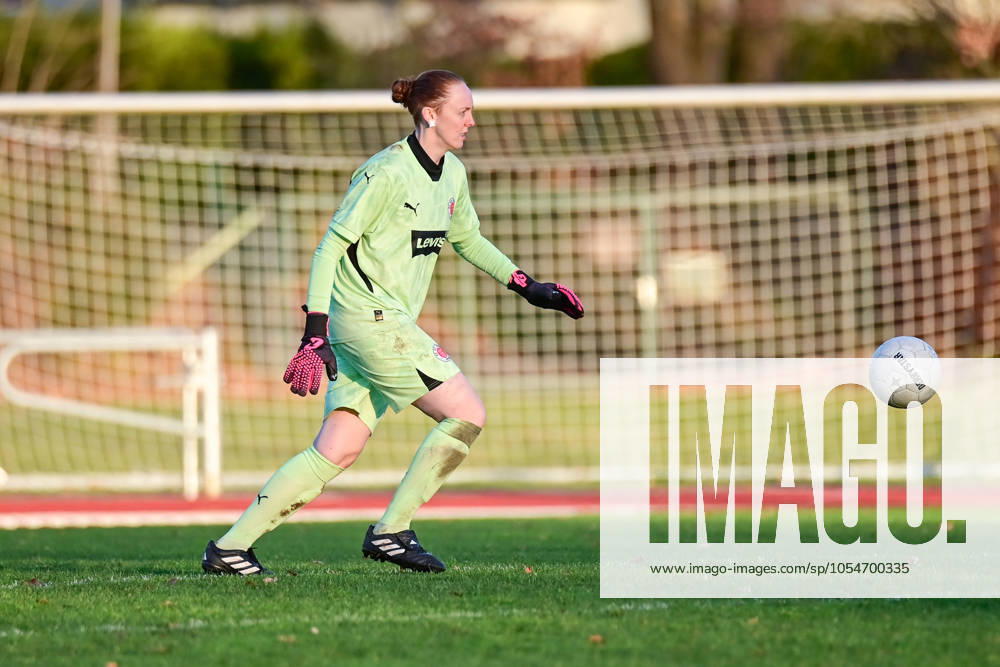 Soccer I Women I Season 2024 2025 I Regionalliga Nord I 12 Matchday I SV Henstedt Ulzburg FC St Pauli I 01 12 2024 Close-up, single photo, cropped, portrait, portrait, single image, single photo, body Tara Zimmermann 27, FC St Pauli