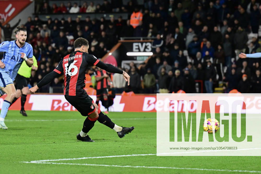 Bournemouth v Tottenham Hotspur Premier League Marcus Tavernier of Bournemouth puts the ball in the net but is ruled offside during the Premier League match at the Vitality Stadium, Bournemouth UK Newspapers OUT