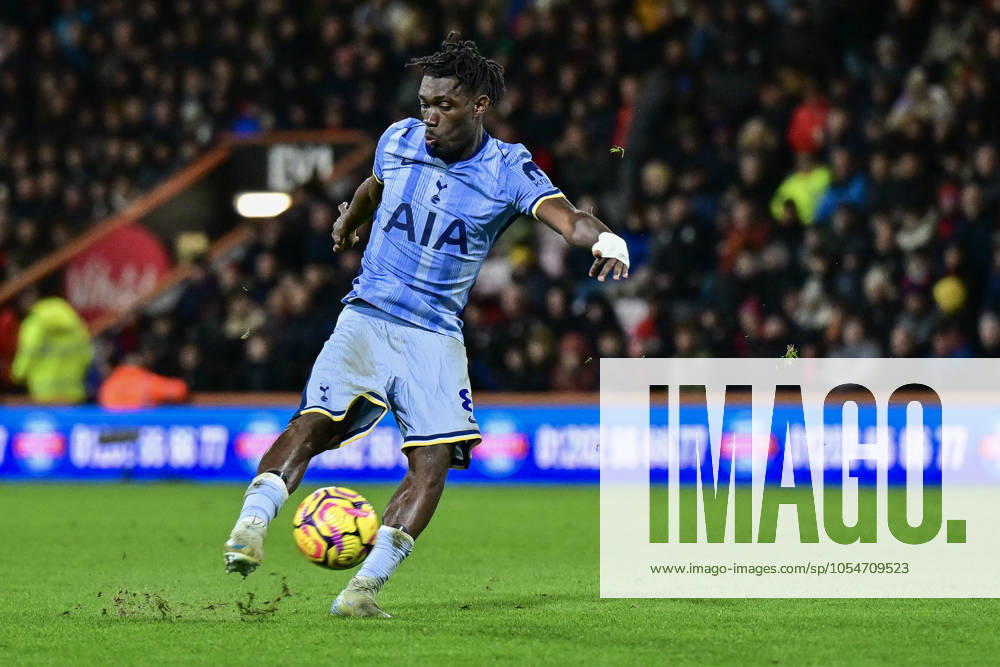 Bournemouth v Tottenham Hotspur Premier League Yves Bissouma of Tottenham Hotspur shoots during the Premier League match at the Vitality Stadium, Bournemouth UK Newspapers OUT