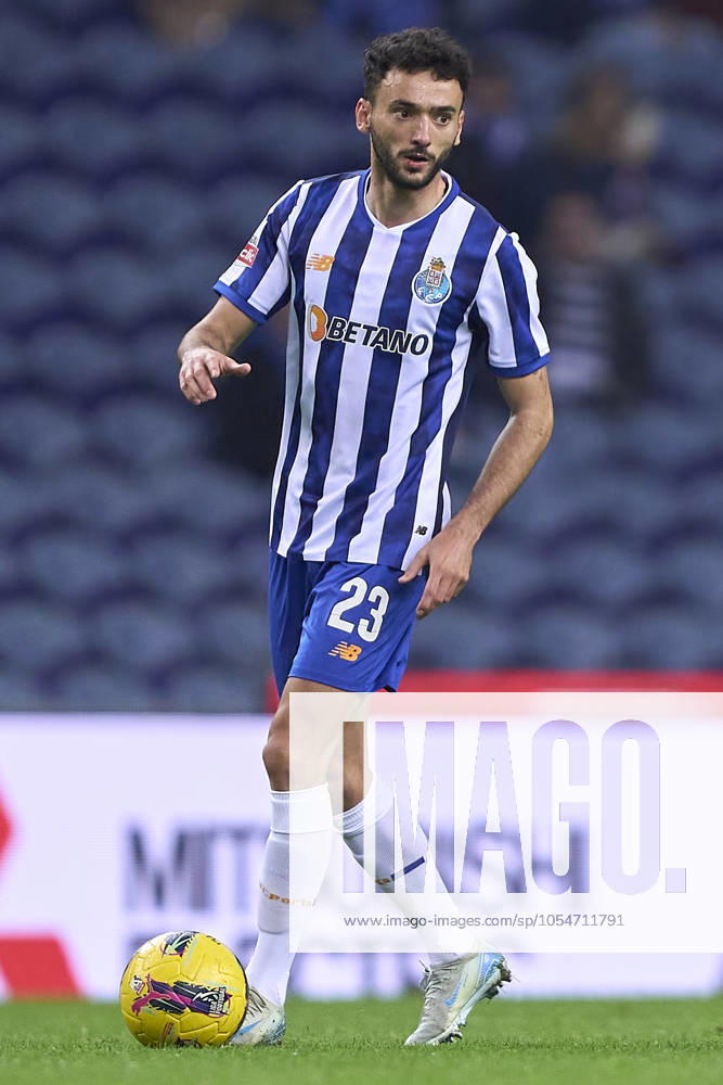 FC Porto v Casa Pia AC - Liga Portugal Betclic Joao Mario of FC Porto is in action during the Liga Portugal Betclic match between FC Porto and Casa Pia AC at Estadio Do Dragao in Porto, Portugal, on December 2, 2024 Porto, Portugal Porto Portugal