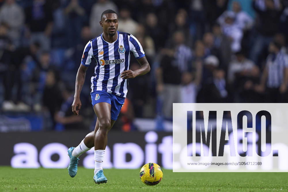 FC Porto v Casa Pia AC - Liga Portugal Betclic Otavio Ataide da Silva of FC Porto is in action during the Liga Portugal Betclic match between FC Porto and Casa Pia AC at Estadio Do Dragao in Porto, Portugal, on December 2, 2024 Porto, Portugal Porto Portugal