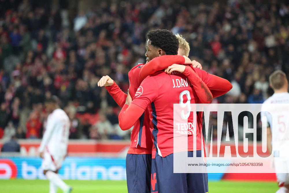 Joie des joueurs du LOSC apres le but de Hakon HARALDSSON (LOSC Lille) lors du match LOSC Lille vs Stade Brestois 29, Ligue 1, Decathlon Arena stade Pierre Mauroy, le 6 dà cembre 2024